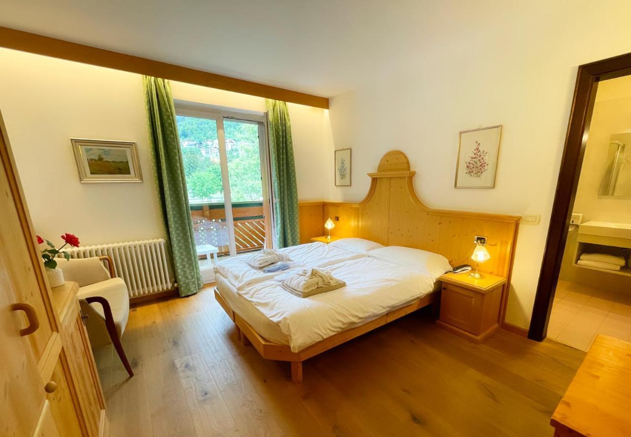 Alledolomiti Boutique Lake Hotel - Adults Friendly Molveno Exteriör bild