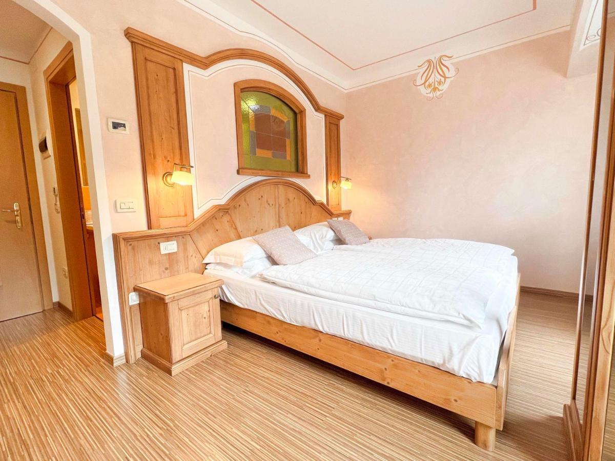 Alledolomiti Boutique Lake Hotel - Adults Friendly Molveno Exteriör bild