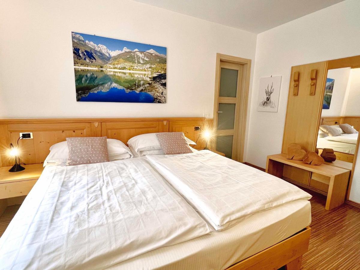 Alledolomiti Boutique Lake Hotel - Adults Friendly Molveno Exteriör bild