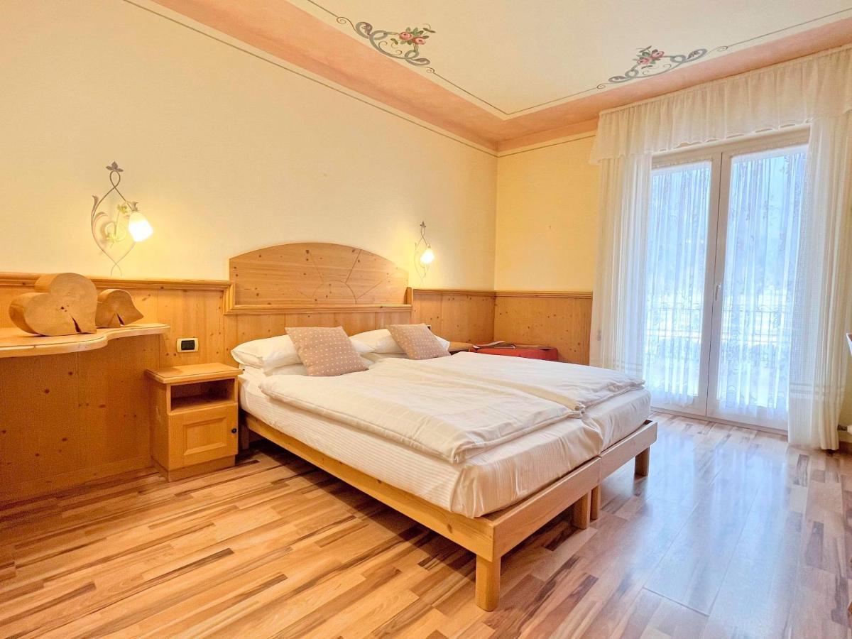 Alledolomiti Boutique Lake Hotel - Adults Friendly Molveno Exteriör bild