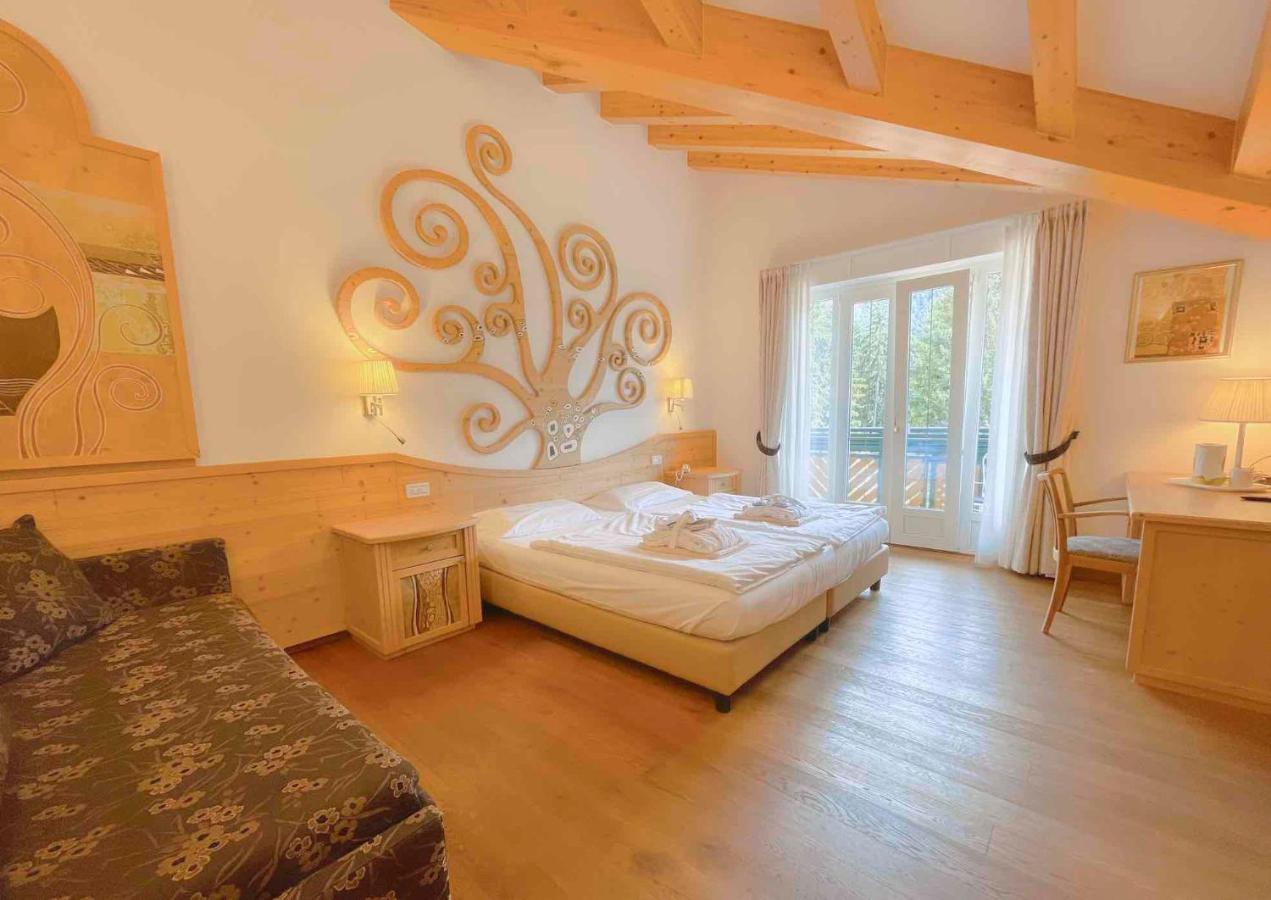 Alledolomiti Boutique Lake Hotel - Adults Friendly Molveno Exteriör bild
