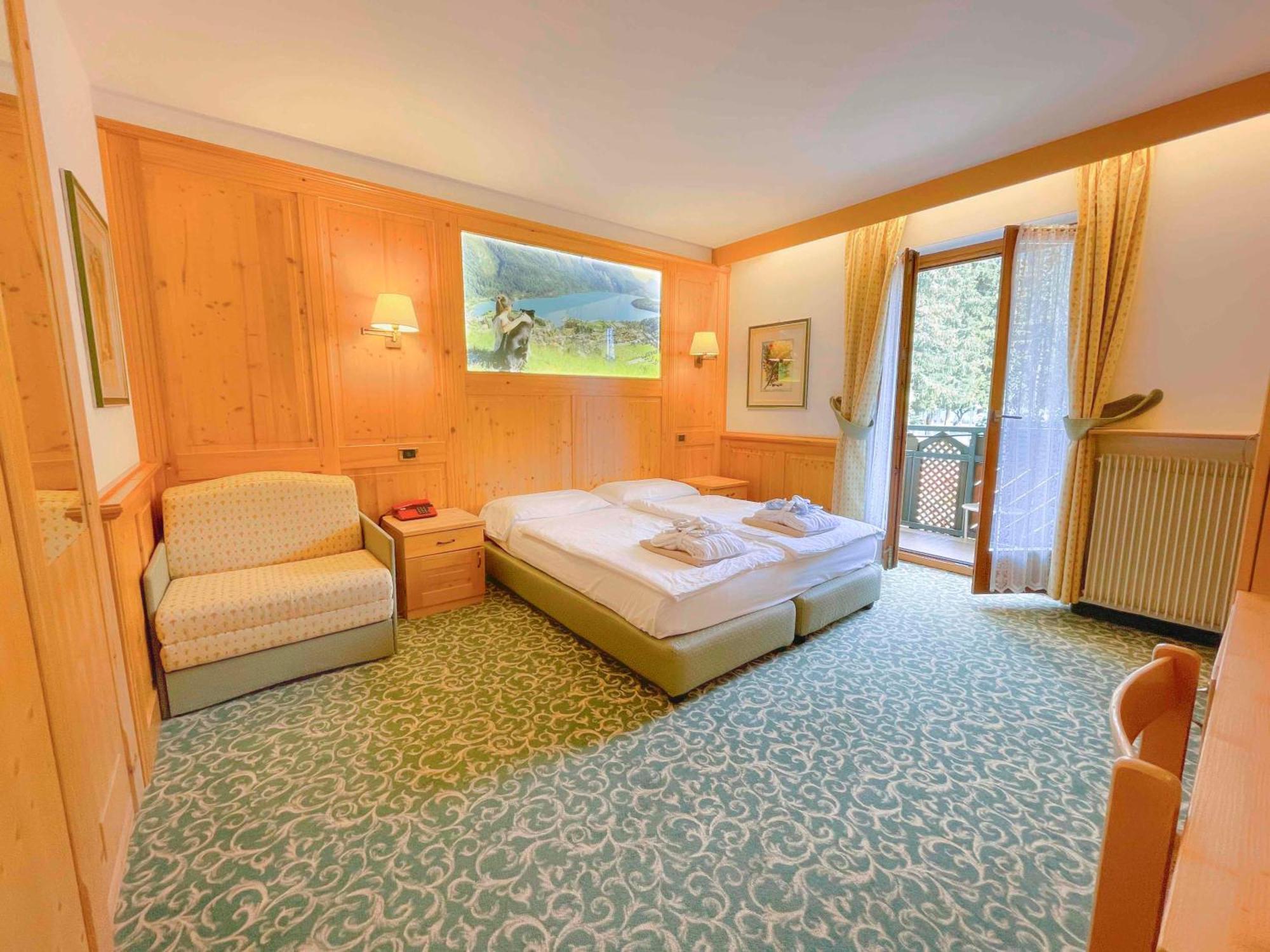 Alledolomiti Boutique Lake Hotel - Adults Friendly Molveno Exteriör bild
